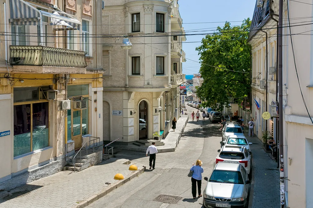 Шикарная квартира с франзуцким балконом