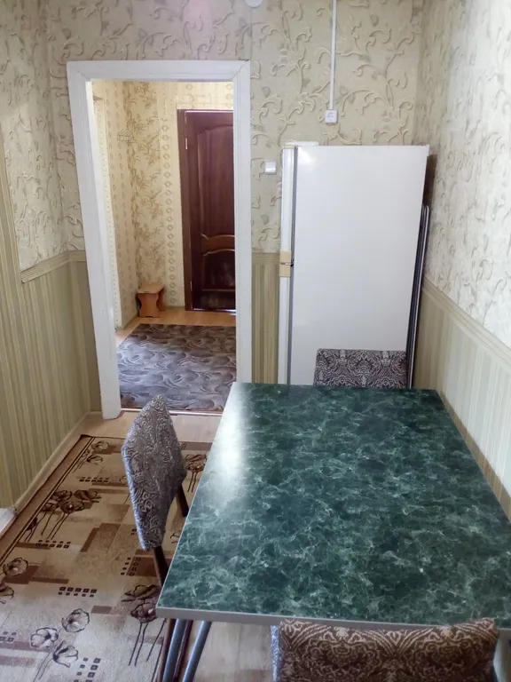 Большая 2-комнатная часть дома с парковочным местом