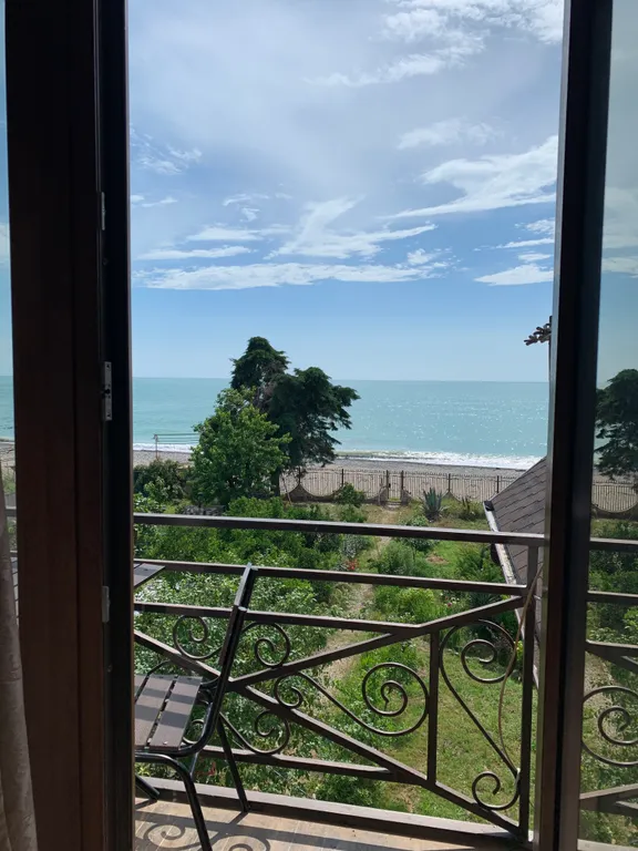 Апартаменты с видом и выходом на море