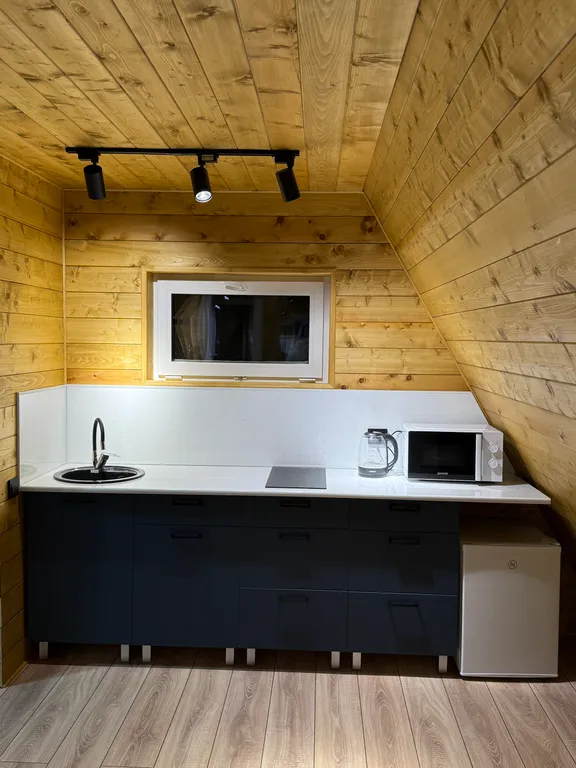 Домик на берегу реки Вишера