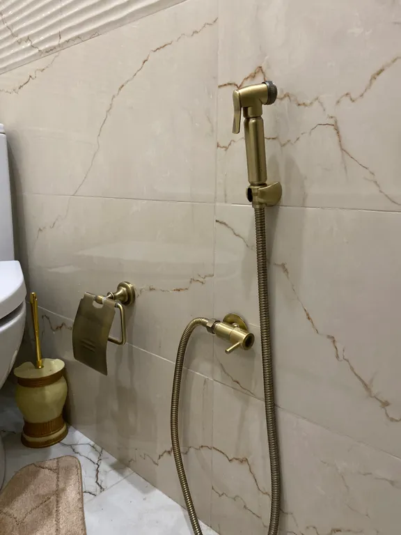 Дом Золотая рыбка с видом на горы и рядом с озером