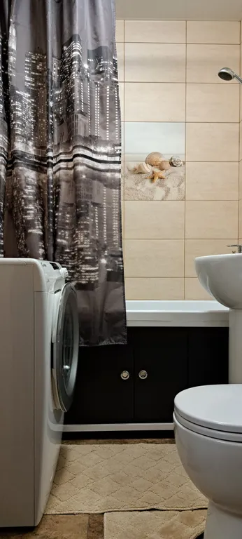 Квартира у площади, рядом с театром