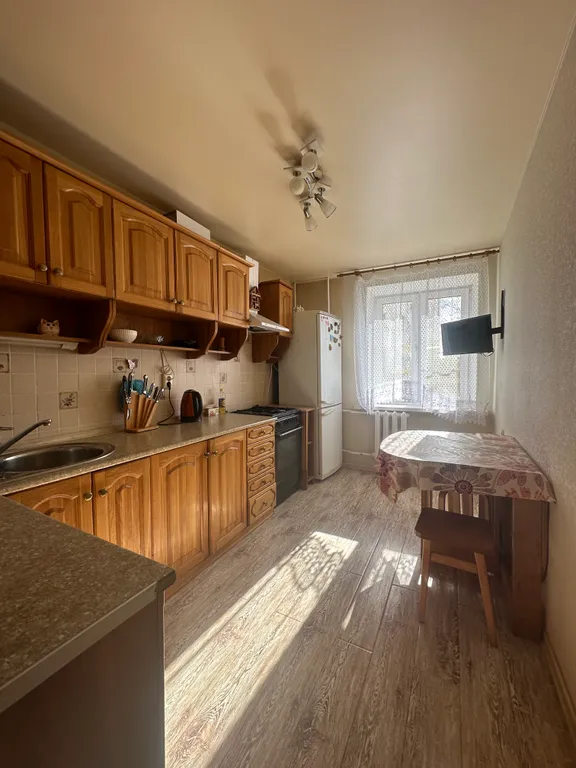 Трехкомнатная квартира в близи с историческим городом