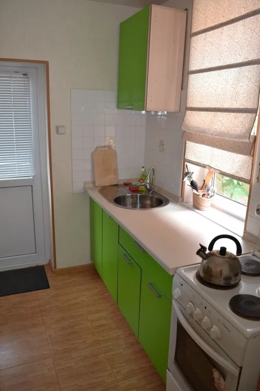 Коттедж Двухкомнатный дом, в 2 минутах до моря пешком — Ейск