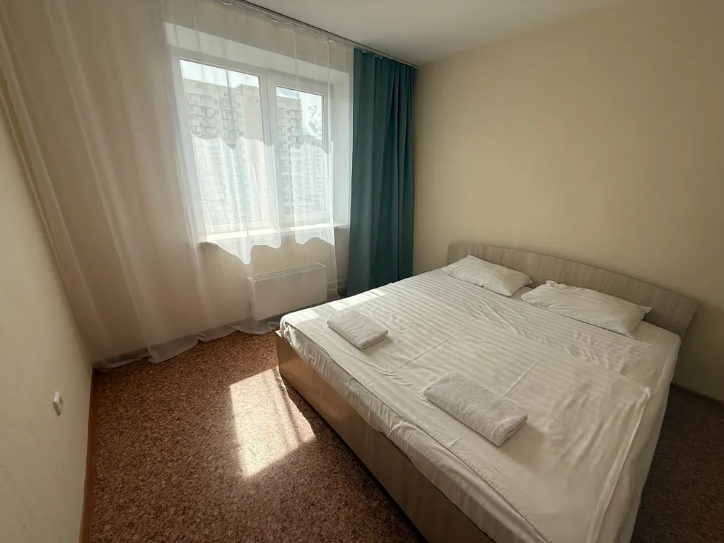 "В Гости!" на Запорожской 57 (2к квартира рядом с БЦ "Сити")