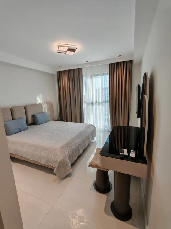 Квартира 2+1 в Azura World c видом на бассейн и аквапарком