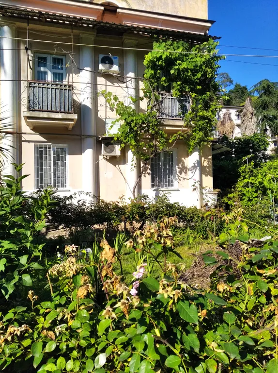 2-комнатная квартира в элитном районе города, напротив лучшего пляжа