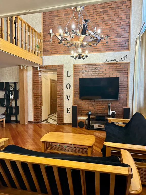 Двухуровневая квартира в центре города