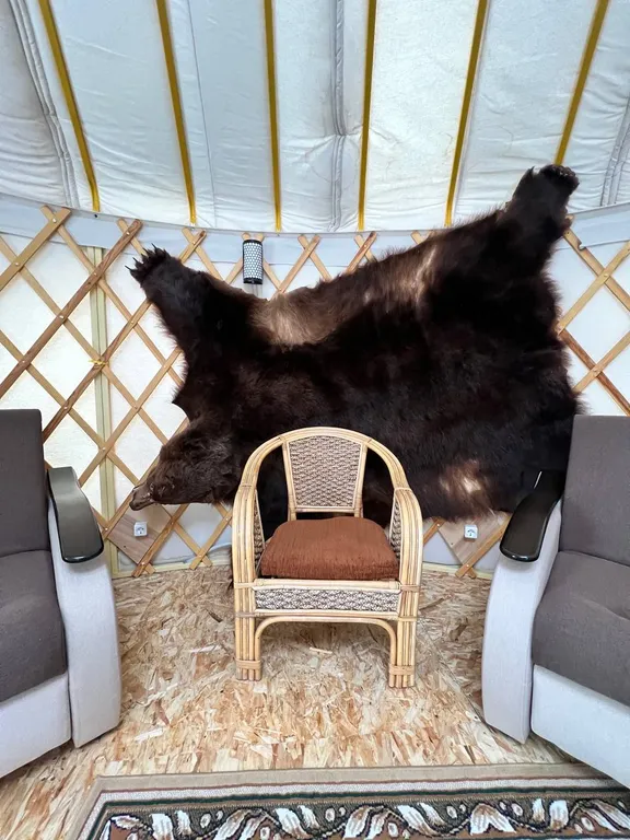 Этно-юрта в усадьбе Золотой лев