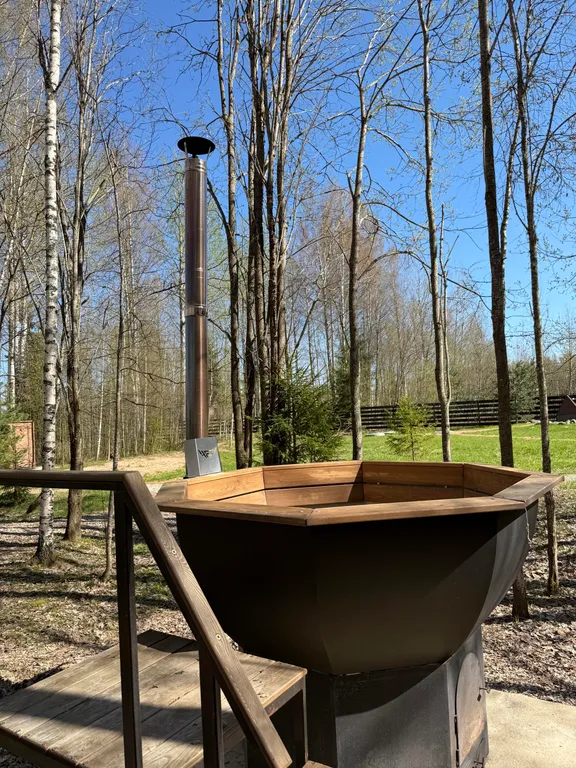 Дом и юрта на Валдае