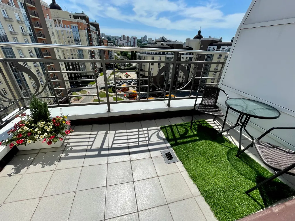 Квартира в ЖК Париж с открытой террасой