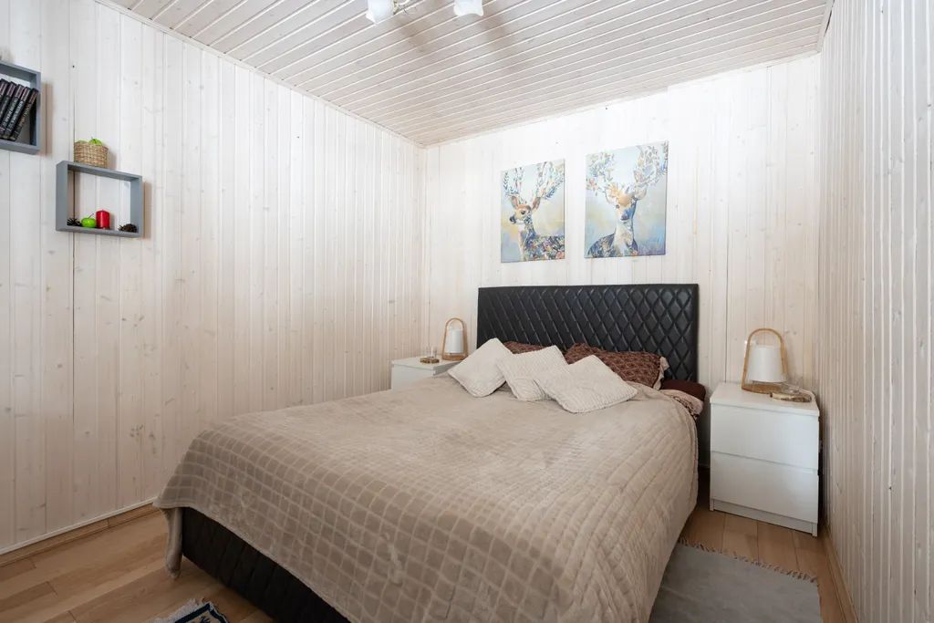 Коттедж Коттедж №10 в сосновом лесу — Лебяжье