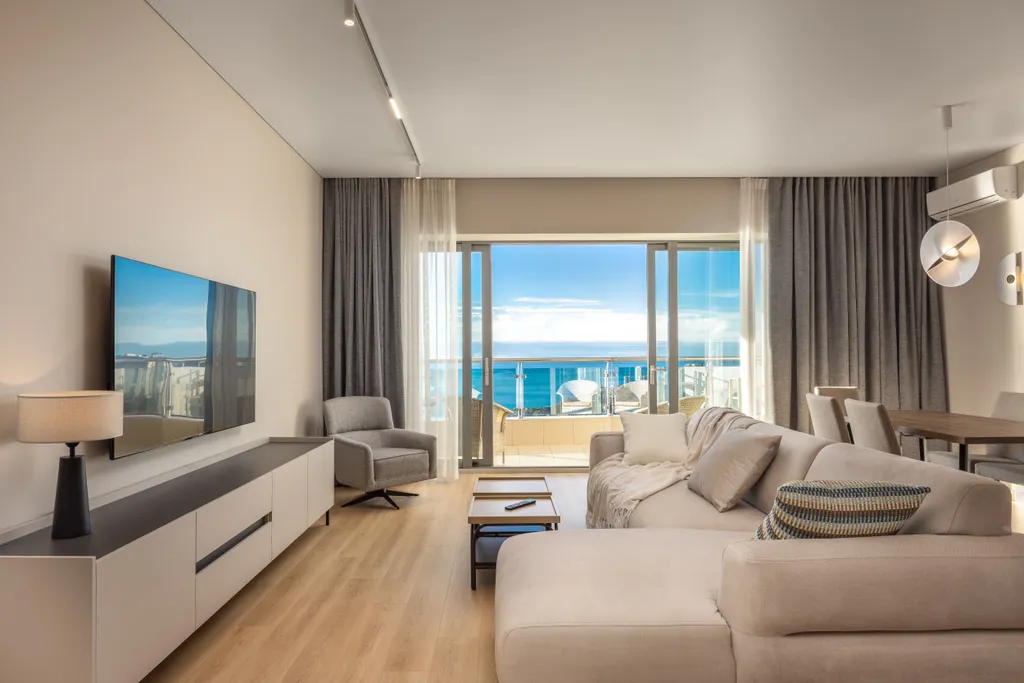 Элитная видовая квартира с прямым видом на море