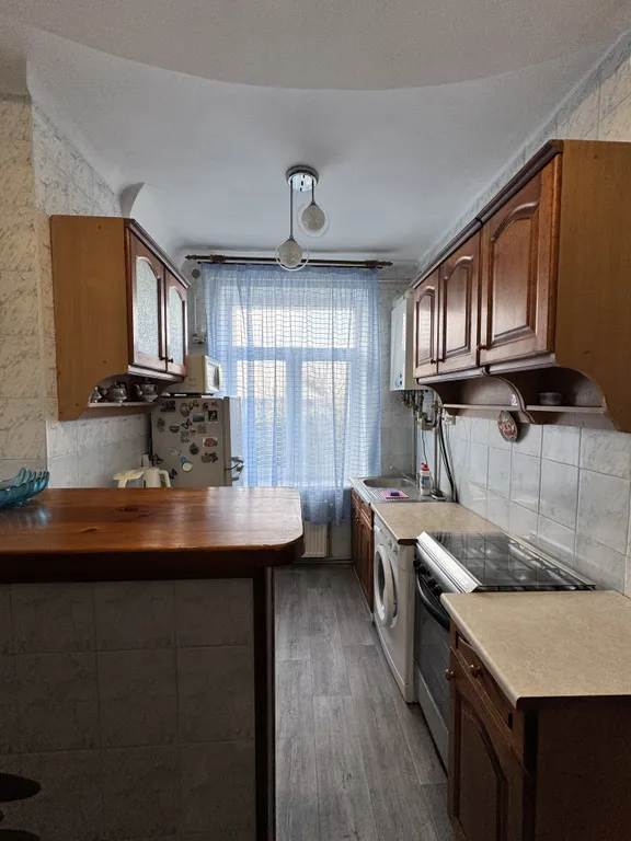 1-комнатная квартира со своим зеленым двориком в тихом центре