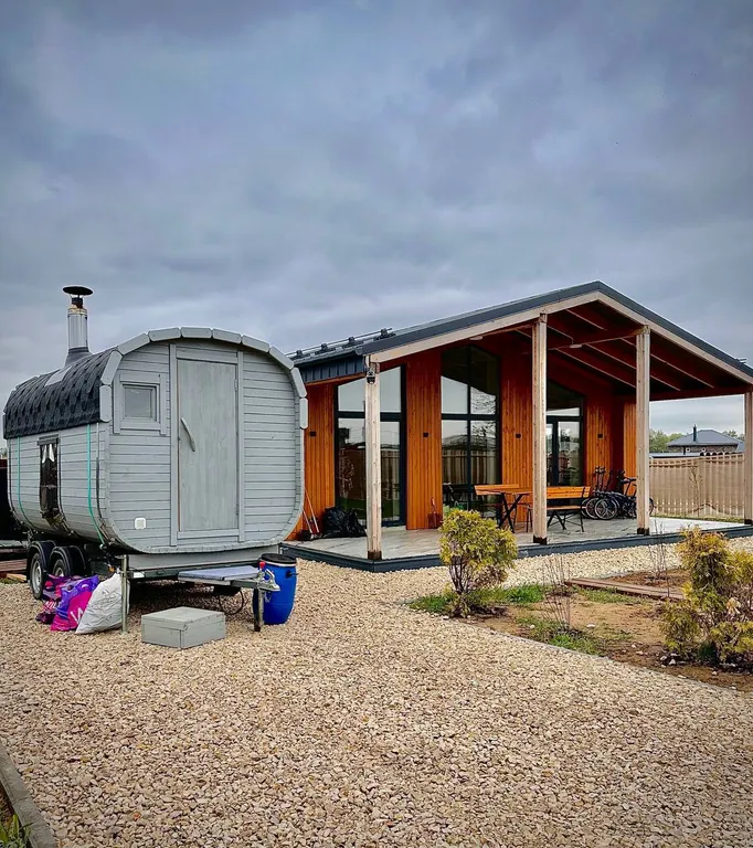 Эко-дом у озера с чаном, сауной и бильярдом