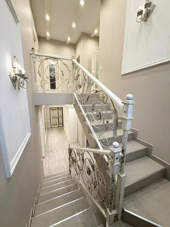 Просторный уютный коттедж с сауной и удобной транспортной развязкой