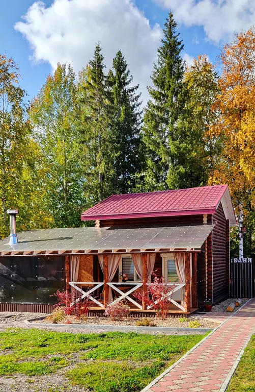 Коттедж Уютный семейный дом с баней в центре города — аренда посуточно в Губаха