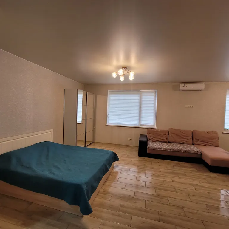 Уютная студия возле парка Учкуевка