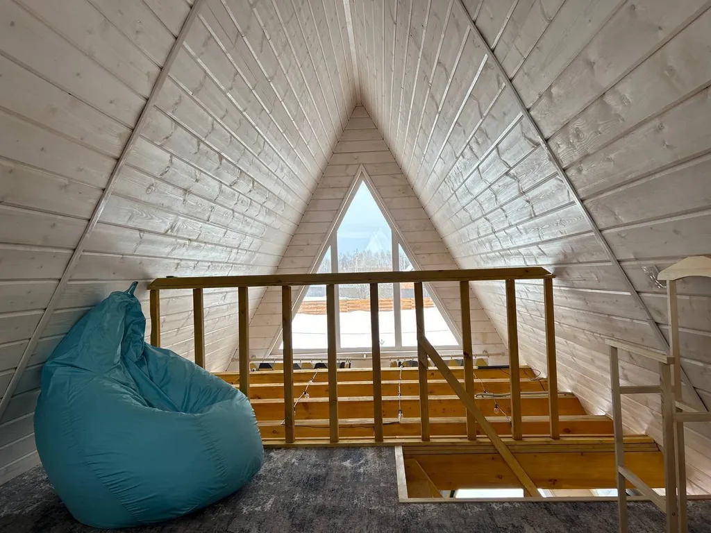 Дом с террасой и баней на дровах