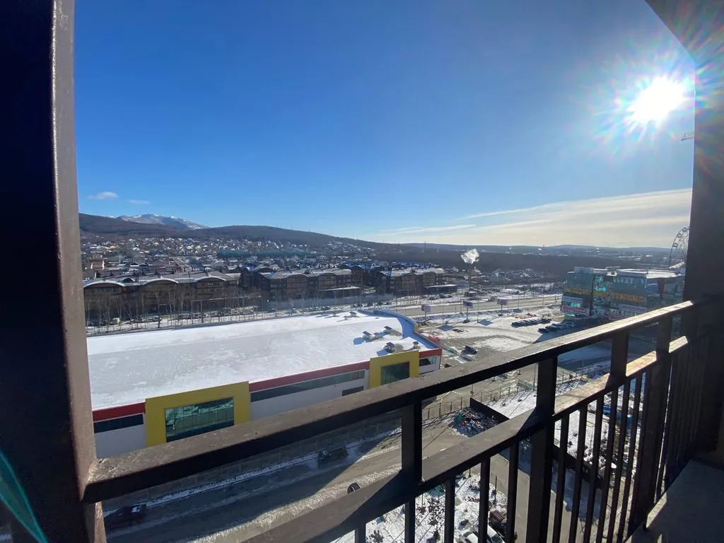 Квартира у Сити-молла с видом на рассвет и горы