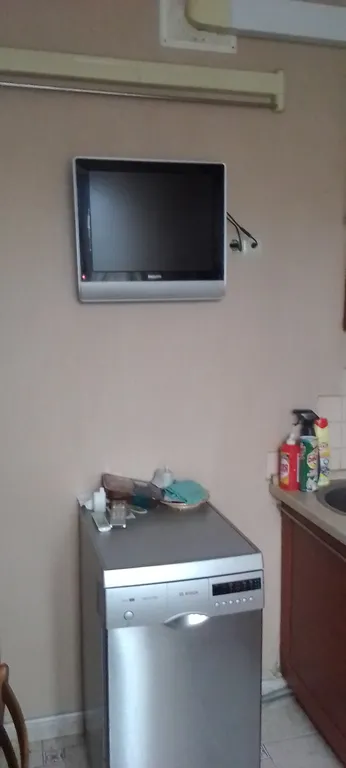 Комната  в тихом районе города в 4 мин от метро