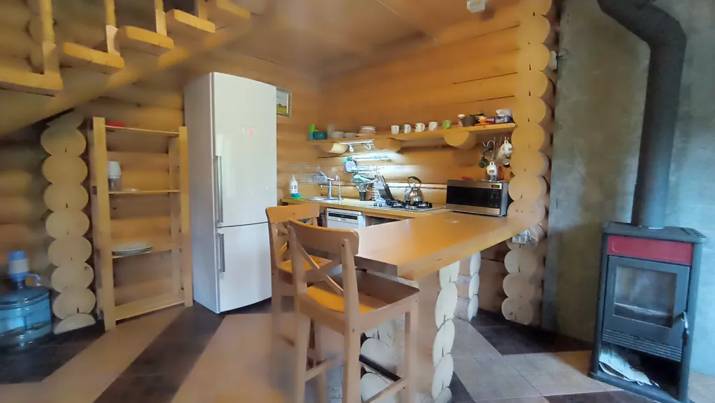 Дом на озере