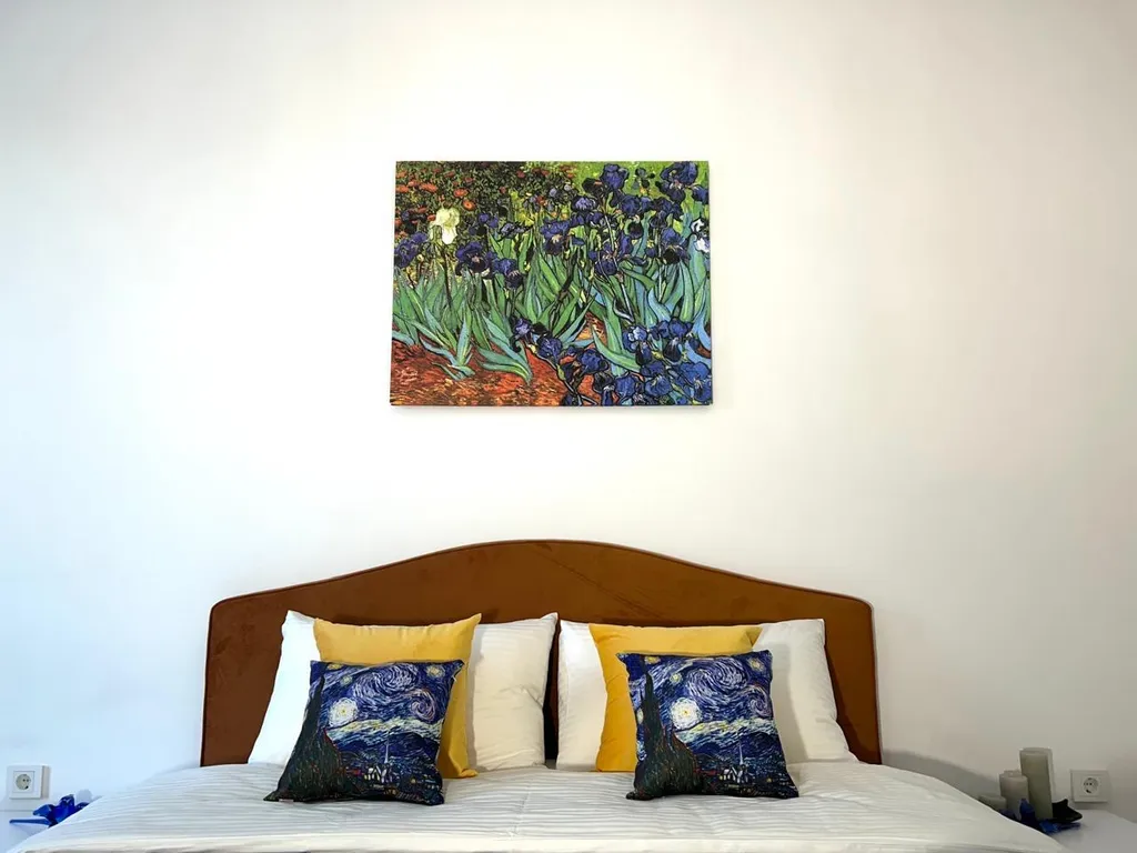 Квартира Двухкомнатные апартаменты Ван Гог рядом со знаменитым Арбатом — Алматы