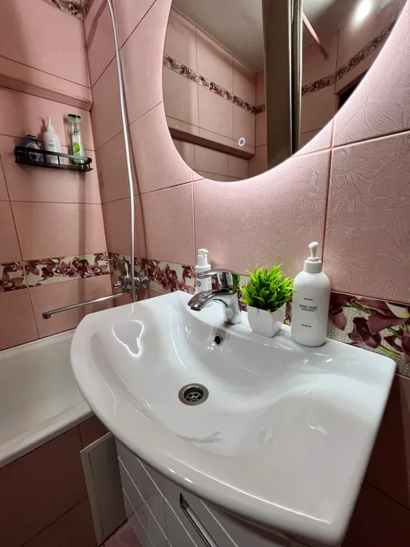 Квартира Уютная квартира в районе жд вокзала — Симферополь