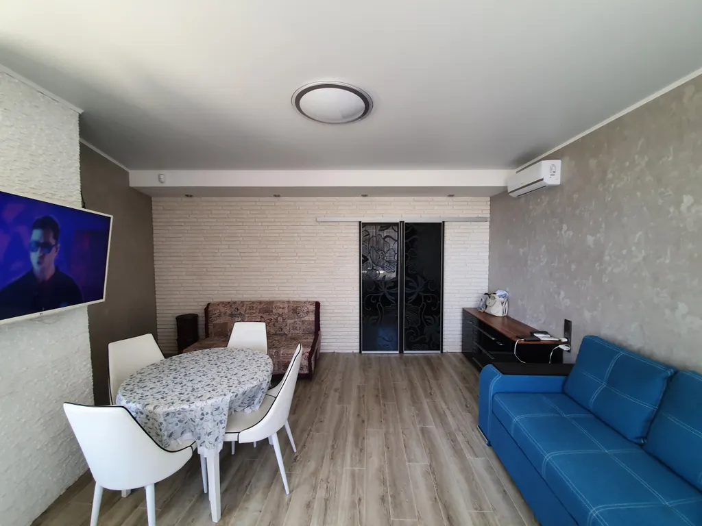 Квартира с видом на море, 50 метров от моря