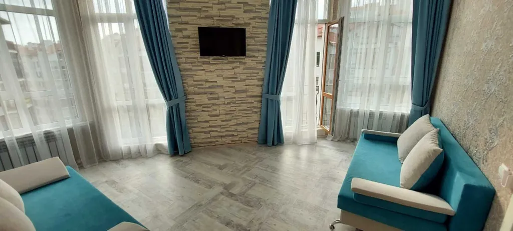 Квартира Квартира Евротрешка 80 кв.м  в 50 м. от моря, с великолепным видом на море — Геленджик