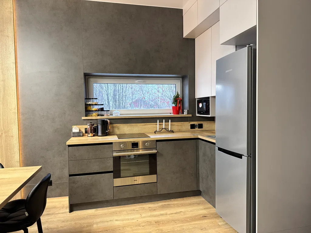 Дом 128m2 — чан, кухня, вид на озеро