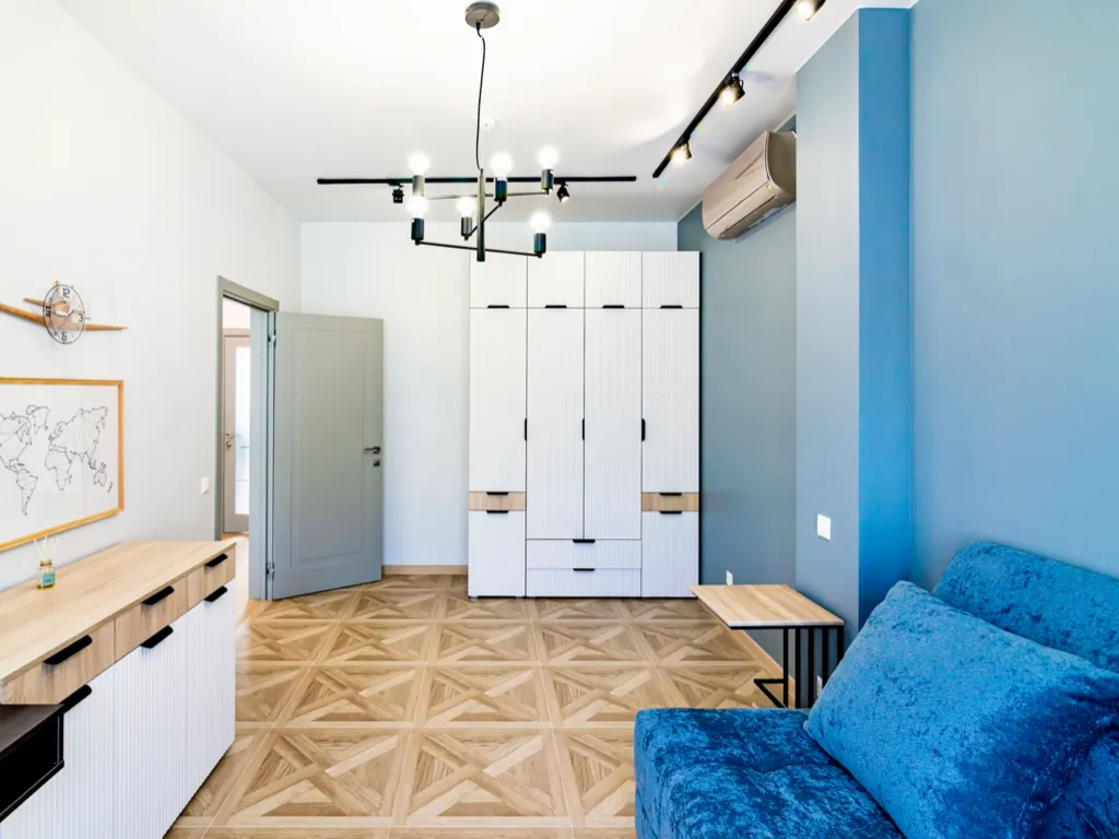 Новый дом с бассейном, сауной и панорамным видом на горы