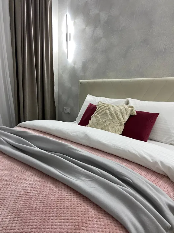 Просторная уютная квартира в современном ЖК — аренда посуточно в Батайск