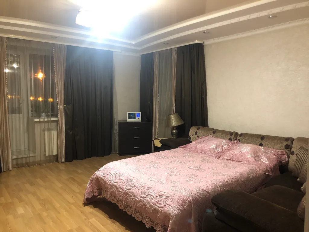 Квартира Комната с балконом напротив парка Победы — Казань