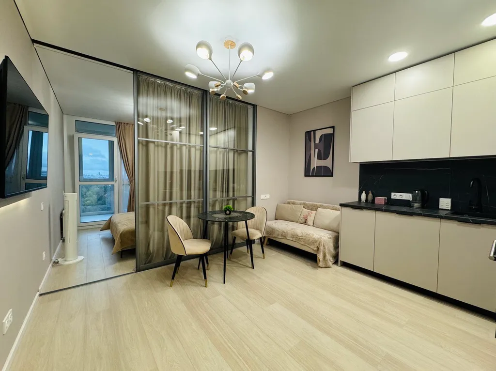 Квартира Изысканный апартамент с видом на парк Челюскинцев — аренда посуточно в Минск