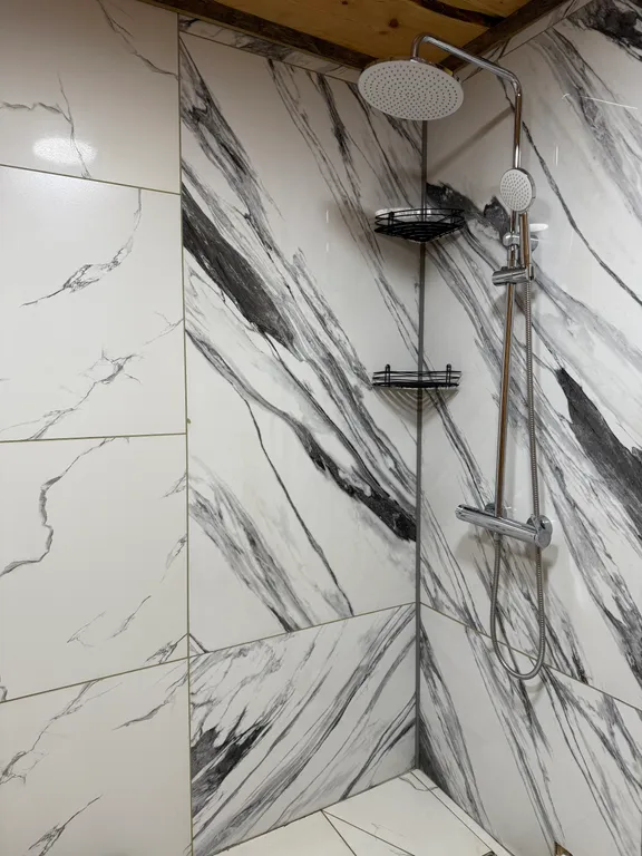 Дом на берегу озера Лососинное