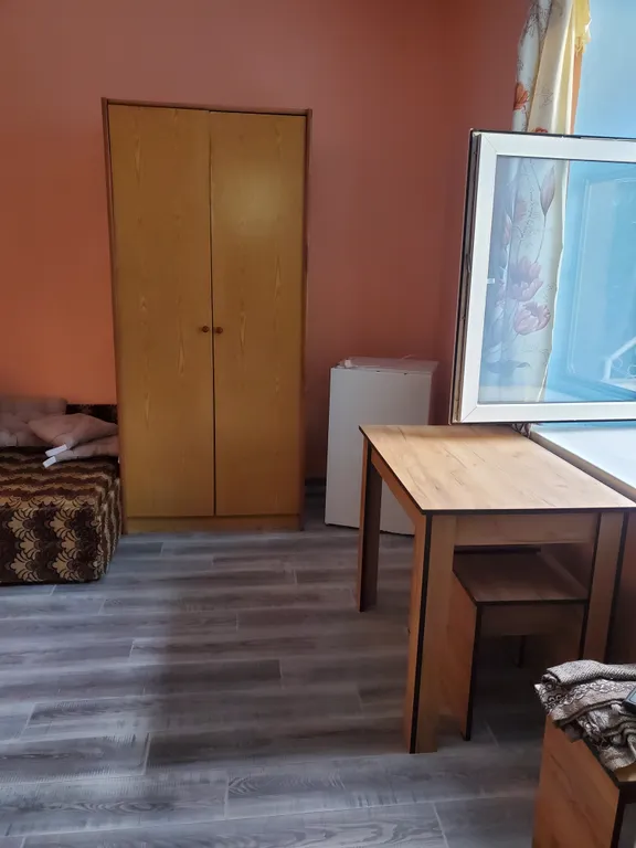 Квартира Комната в частном доме с уютным двориком — аренда посуточно в Алупка