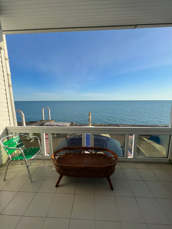 Коттедж у моря