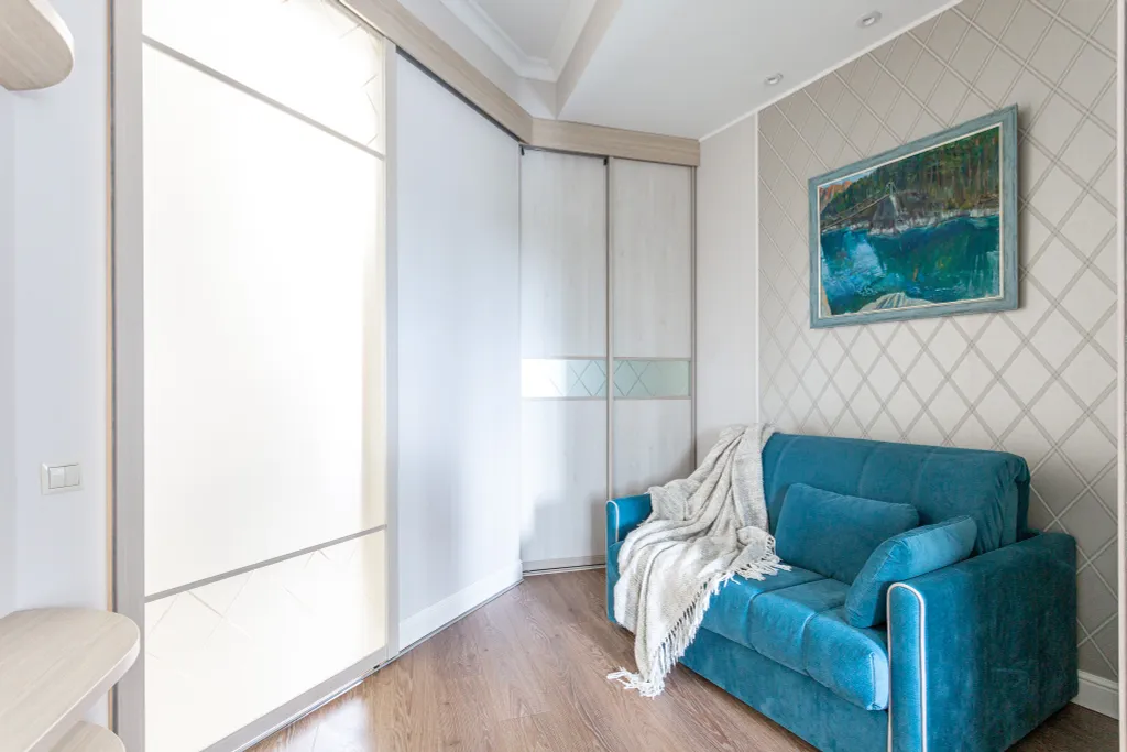 Просторная квартира с балконом и видом на море в ЖК Посейдон