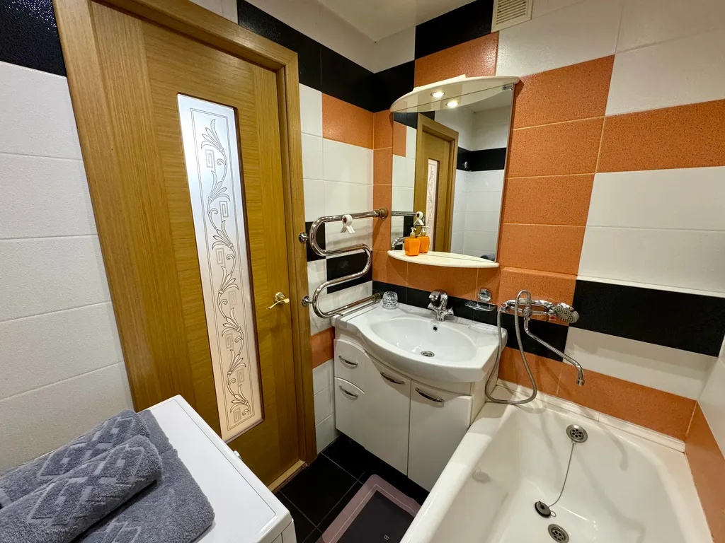 2-комнатная на Дикопольцева