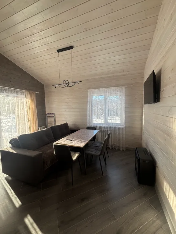 Частный дом с придомовой территорией