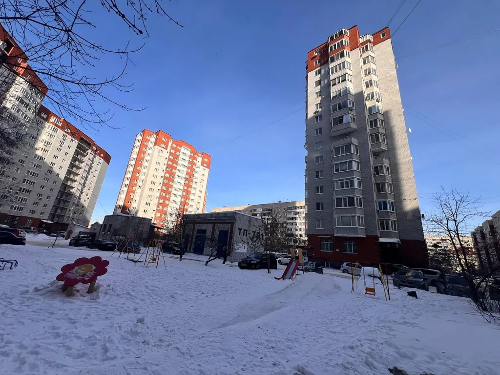 Квартира Уютная светлая студия, центр, ТЦ Вояж, парковка, кафе, аквапарк источник — Тюмень