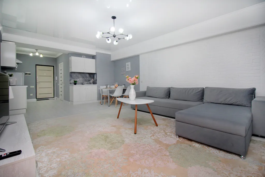 Квартира Просторный апартамент в Молодежном — Алматы