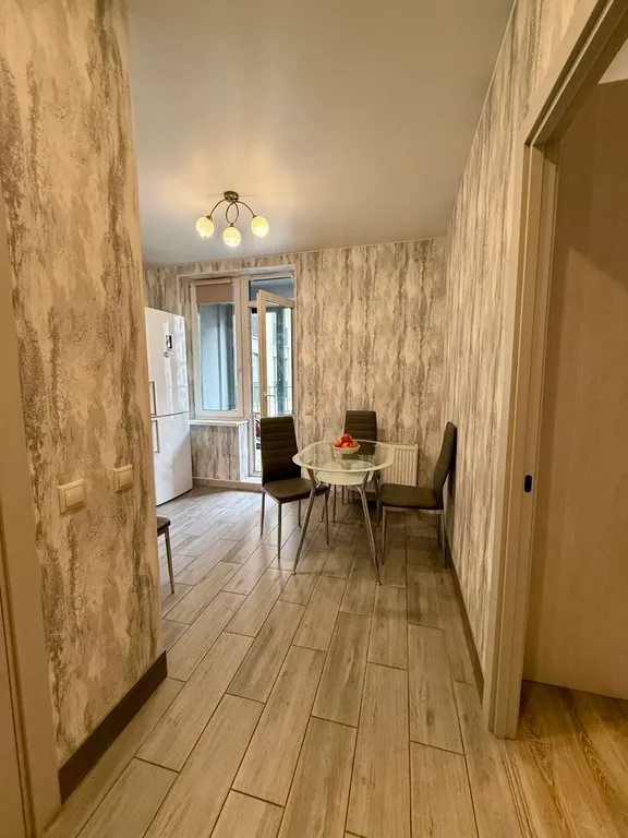 Комфортная однокомнатная квартира с лоджией в самом центре Петербурга