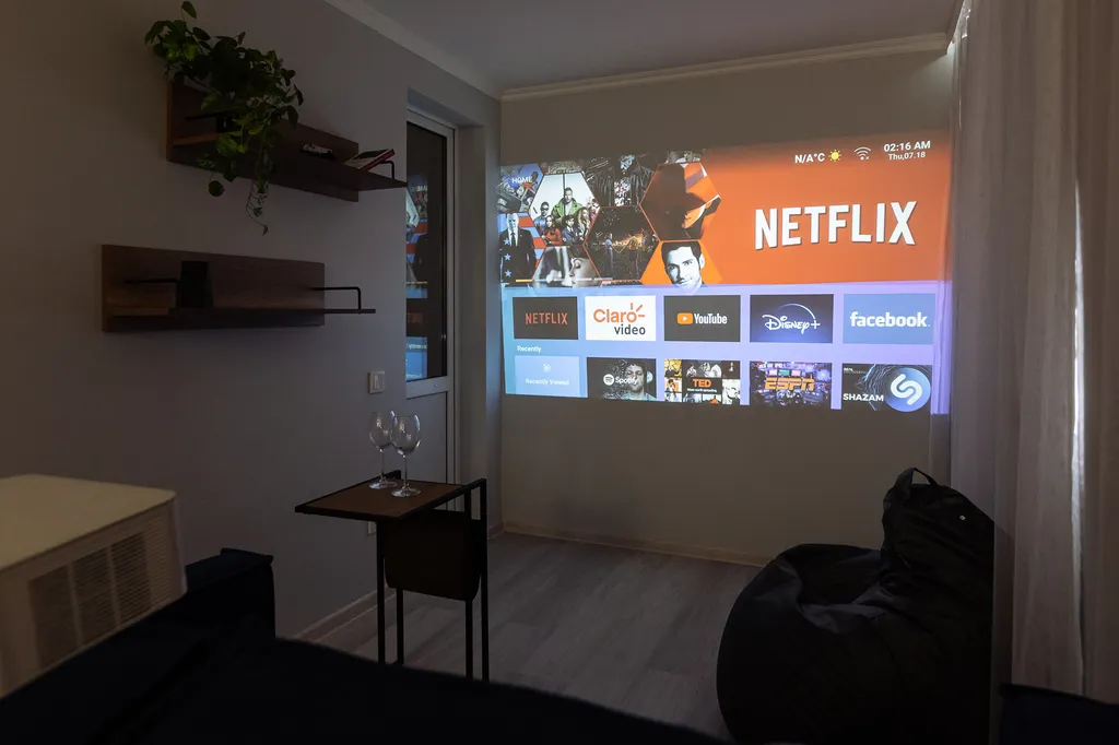 Большая дизайнерская квартира близ музея Мирового океана