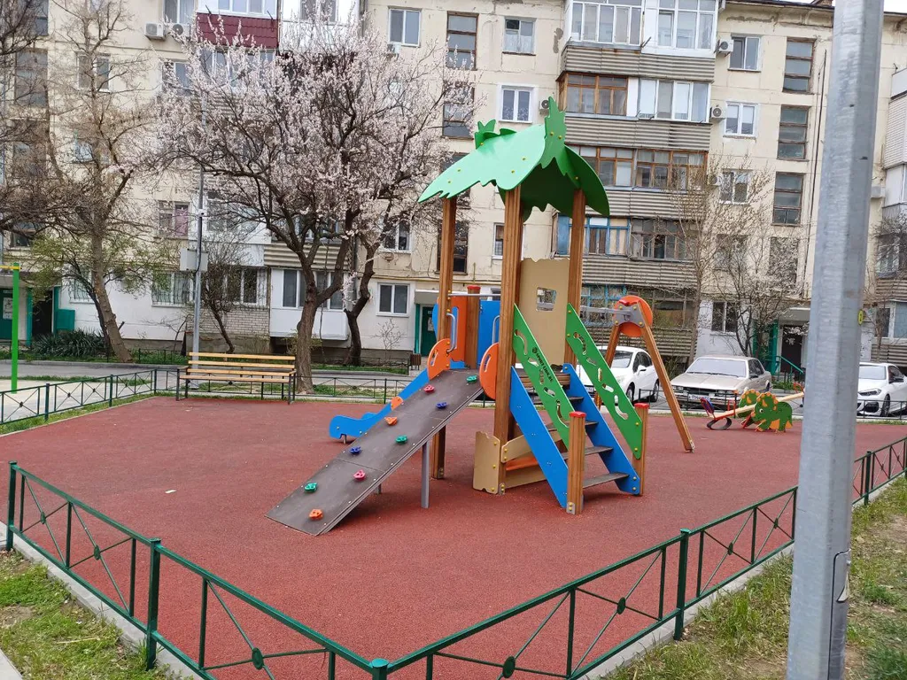 Просторная квартира в центре Феодосии на Революционной