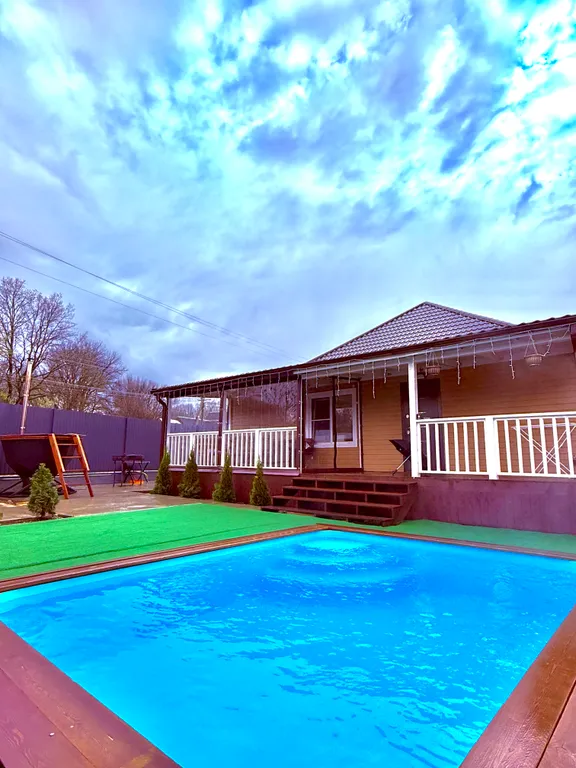 Домик с теплым бассейном и банным чаном