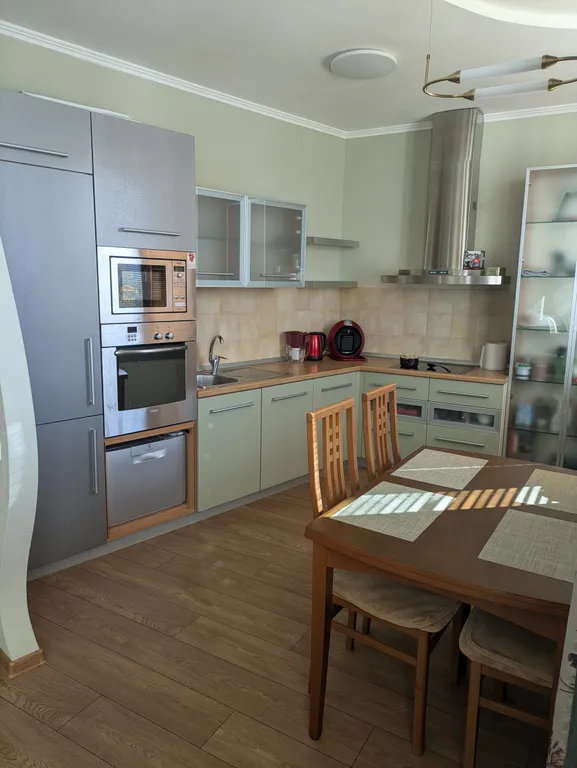 Квартира Просторная студия с видом на оперный театр — Екатеринбург