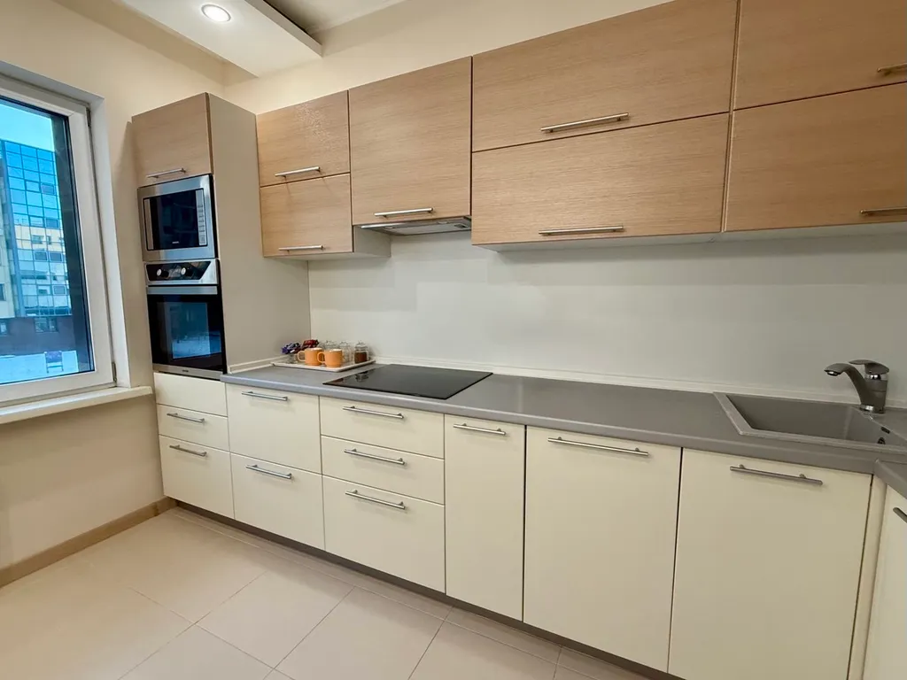 Двушка Космос в центре