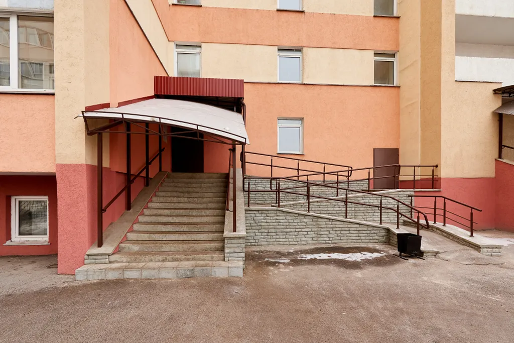 Просторная двухкомнатная квартира в центре города